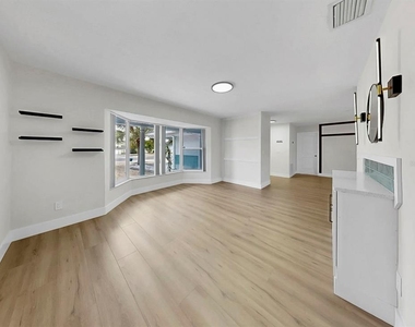 6512 Senegal Palm Way - Photo Thumbnail 16
