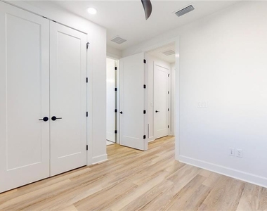 1520 N Pierce Street - Photo Thumbnail 20