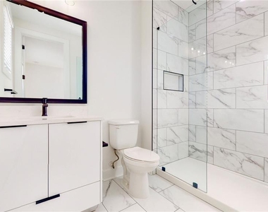 1520 N Pierce Street - Photo Thumbnail 22