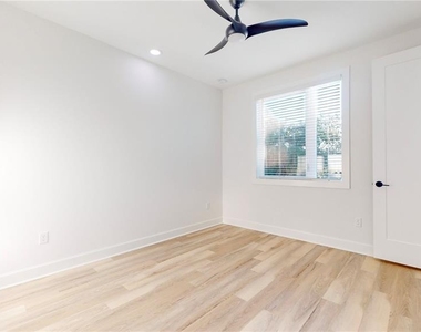 1520 N Pierce Street - Photo Thumbnail 24