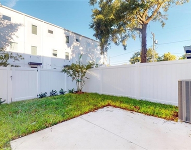 1520 N Pierce Street - Photo Thumbnail 30