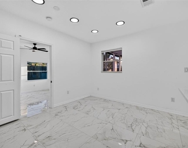 2801 45th Street S - Photo Thumbnail 11