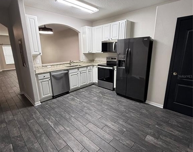 30316 Elderwood Drive - Photo Thumbnail 5