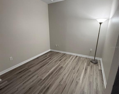 30316 Elderwood Drive - Photo Thumbnail 7