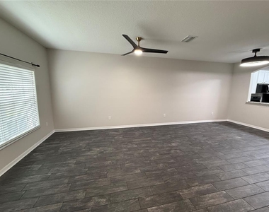 30316 Elderwood Drive - Photo Thumbnail 33