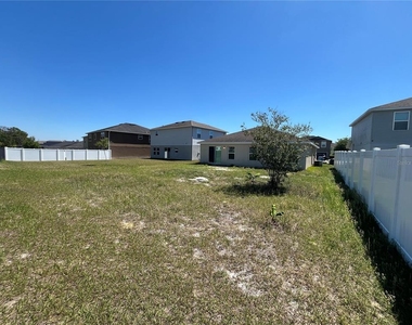 4167 Sand Ridge Boulevard - Photo Thumbnail 8