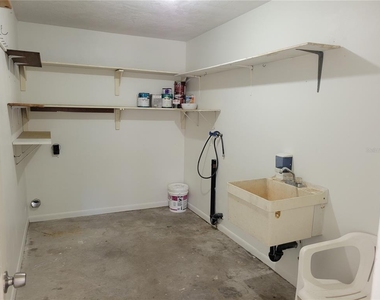 1508 N Saturn Avenue - Photo Thumbnail 9