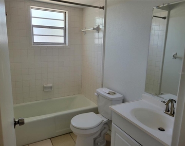1508 N Saturn Avenue - Photo Thumbnail 6