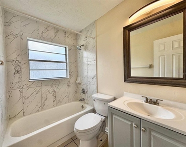 10015 N Aster Avenue - Photo Thumbnail 17