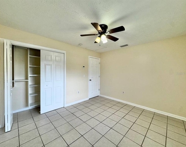 10015 N Aster Avenue - Photo Thumbnail 20