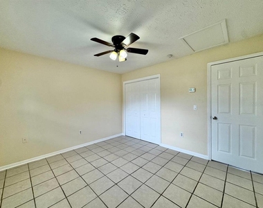 10015 N Aster Avenue - Photo Thumbnail 21