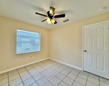 10015 N Aster Avenue - Photo Thumbnail 16