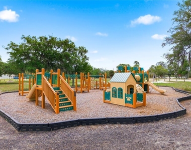 2211 Barracuda Court - Photo Thumbnail 35