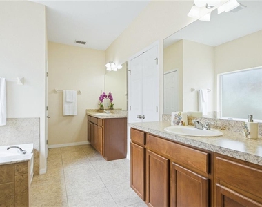 2211 Barracuda Court - Photo Thumbnail 14