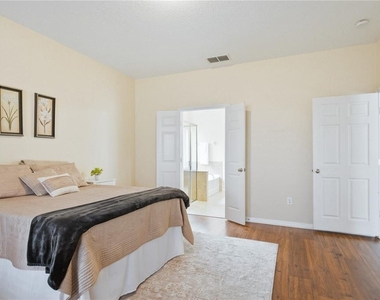 2211 Barracuda Court - Photo Thumbnail 13
