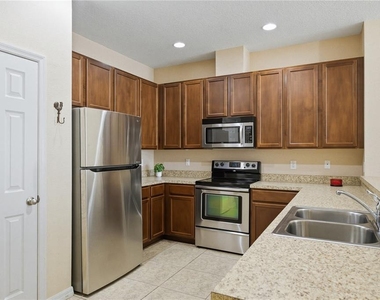 2211 Barracuda Court - Photo Thumbnail 10