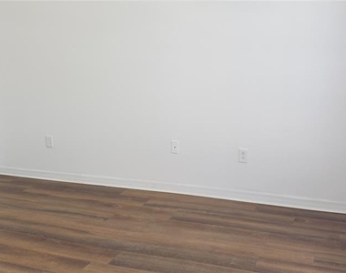 6138 Olivedale Drive - Photo Thumbnail 9