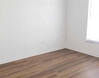 6138 Olivedale Drive - Photo Thumbnail 11