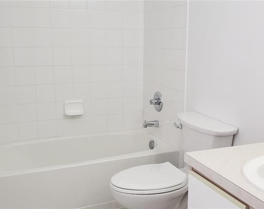 6138 Olivedale Drive - Photo Thumbnail 12