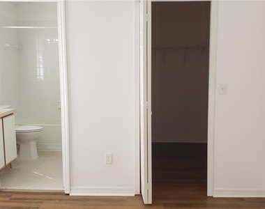 6138 Olivedale Drive - Photo Thumbnail 15