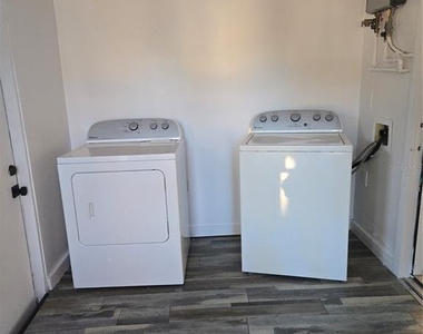 1034 16th Avenue S - Photo Thumbnail 9