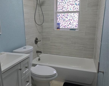 1034 16th Avenue S - Photo Thumbnail 2