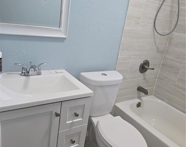 1034 16th Avenue S - Photo Thumbnail 7