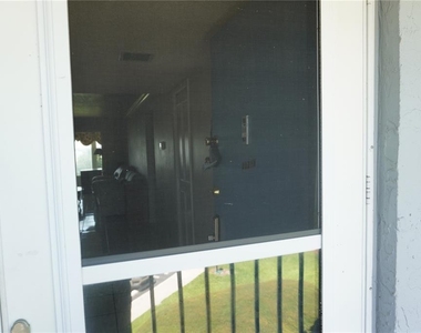 333 Lake Howard Drive Nw - Photo Thumbnail 1
