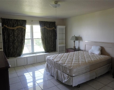 333 Lake Howard Drive Nw - Photo Thumbnail 18