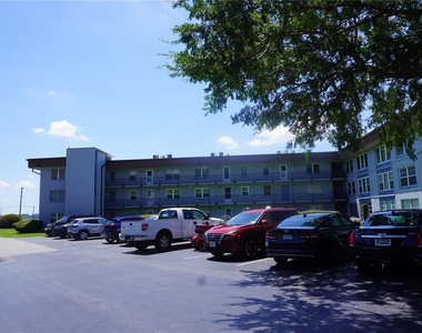 333 Lake Howard Drive Nw - Photo Thumbnail 37