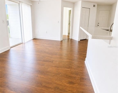 1218 Bermuda Lakes Lane - Photo Thumbnail 9