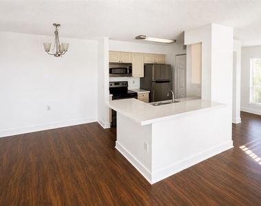 1218 Bermuda Lakes Lane - Photo Thumbnail 7
