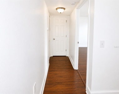 1218 Bermuda Lakes Lane - Photo Thumbnail 10