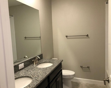 10056 Corso Milano Drive - Photo Thumbnail 15