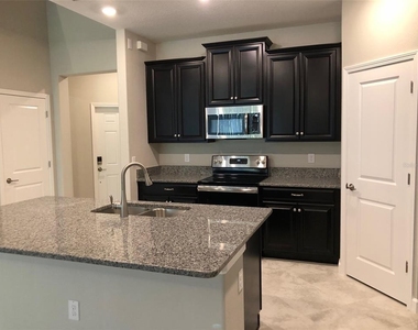 10056 Corso Milano Drive - Photo Thumbnail 5