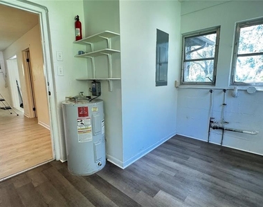 4316 Sw Deepwater Court - Photo Thumbnail 6