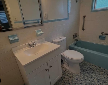 4316 Sw Deepwater Court - Photo Thumbnail 10