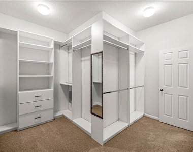5438 Sw 49th Avenue - Photo Thumbnail 8