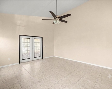 5438 Sw 49th Avenue - Photo Thumbnail 1