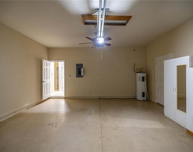 5438 Sw 49th Avenue - Photo Thumbnail 13