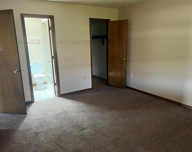 937 Michigan Avenue - Photo Thumbnail 12