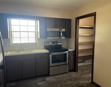 937 Michigan Avenue - Photo Thumbnail 7