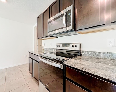 6698 Se 3rd Loop - Photo Thumbnail 5