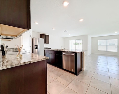 6698 Se 3rd Loop - Photo Thumbnail 3