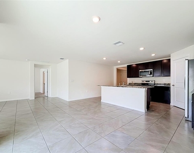 6698 Se 3rd Loop - Photo Thumbnail 6