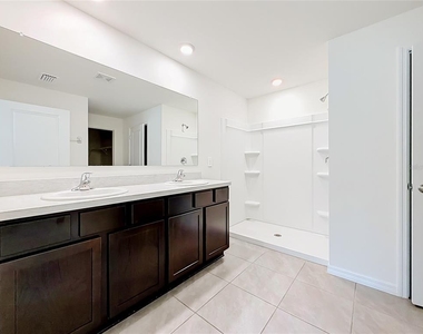 6698 Se 3rd Loop - Photo Thumbnail 15