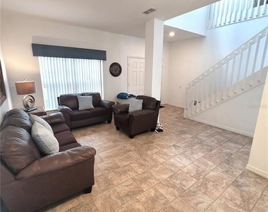 183 Highgate Park Boulevard - Photo Thumbnail 2