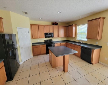 9722 Moss Rose Way - Photo Thumbnail 2