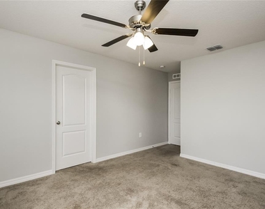 204 Fig Court - Photo Thumbnail 7