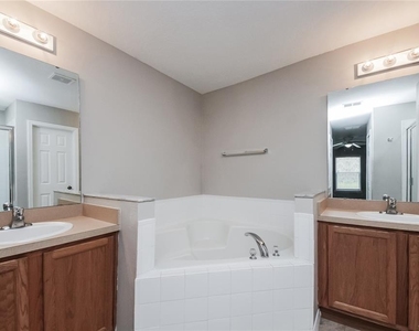 1740 Minnow Court - Photo Thumbnail 9